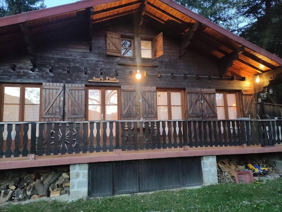 Chalet Accueillant Et Familial Saint-Martin-Vésubie エクステリア 写真